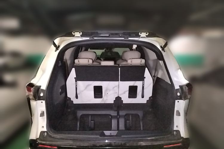 Used Toyota SIENNA 2021 2.5L Hybrid Premium Edition Trunk