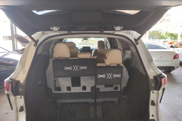 Used Toyota SIENNA 2021 2.5L Hybrid Comfort Edition Trunk