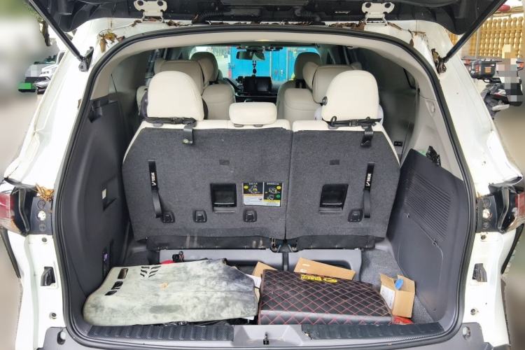 Used Toyota SIENNA 2021 2.5L Hybrid Comfort Edition Trunk