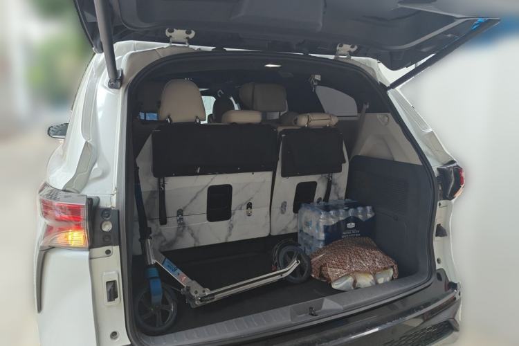 Used Toyota SIENNA 2021 2.5L Hybrid Comfort Edition Trunk