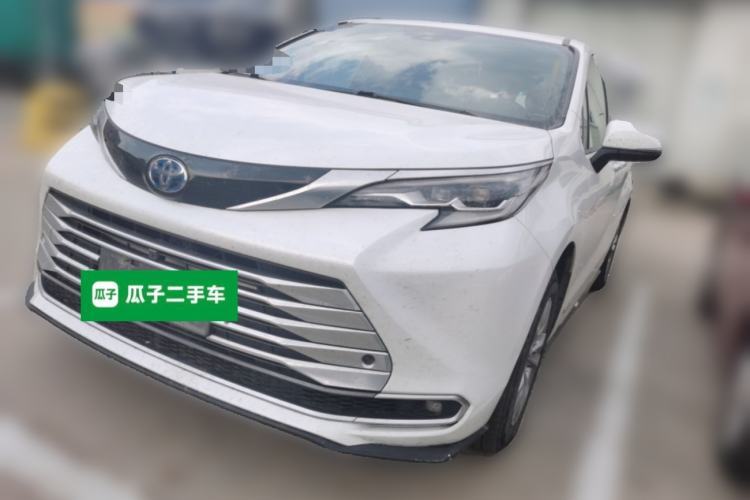 Used Toyota SIENNA 2021 2.5L Hybrid Platinum Edition Guazi used car, China used car export, Used car for sale, Used  cars, Cheapest cars for sale