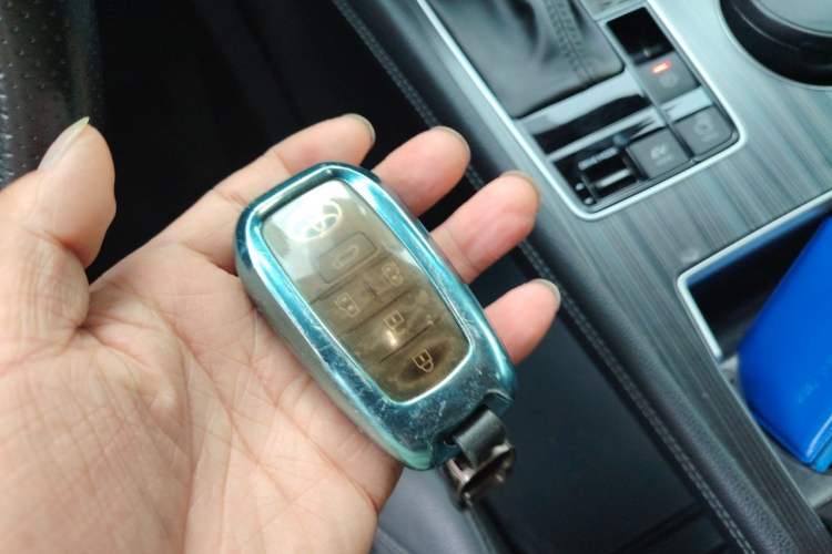 Used Toyota SIENNA 2021 2.5L Hybrid Premium Edition Vehicle Key
