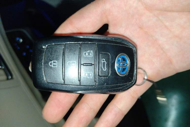 Used Toyota SIENNA 2021 2.5L Hybrid Ultimate Edition Vehicle Key