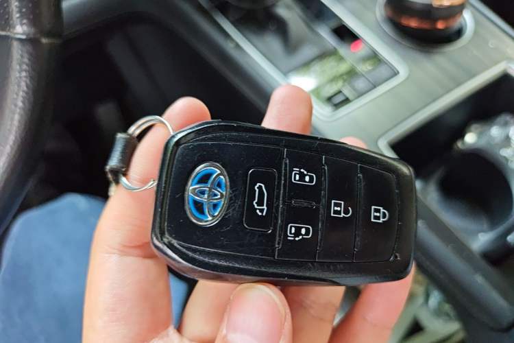 Used Toyota SIENNA 2021 2.5L Hybrid Ultimate Edition Vehicle Key