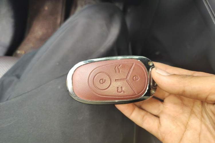 Used Toyota SIENNA 2021 2.5L Hybrid Platinum Edition Vehicle Key