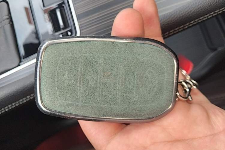 Used Toyota SIENNA 2021 2.5L Hybrid Platinum Edition Vehicle Key