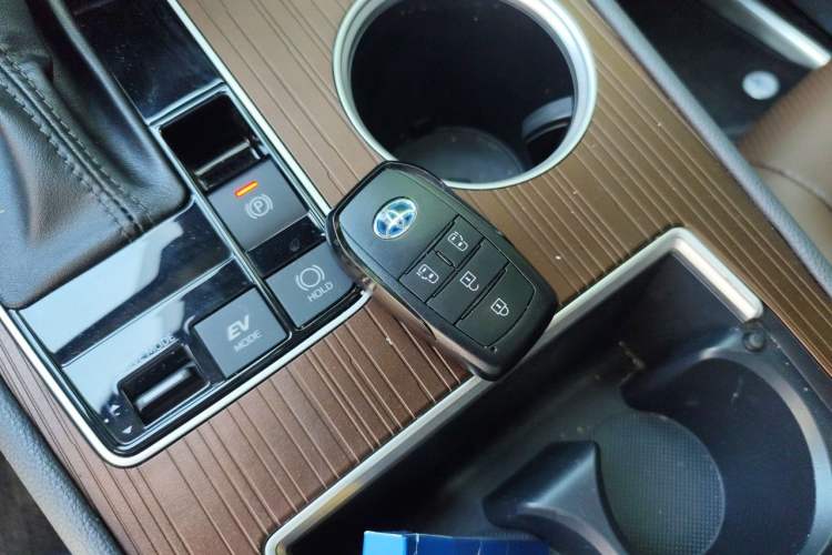 Used Toyota SIENNA 2021 2.5L Hybrid Comfort Edition Vehicle Key