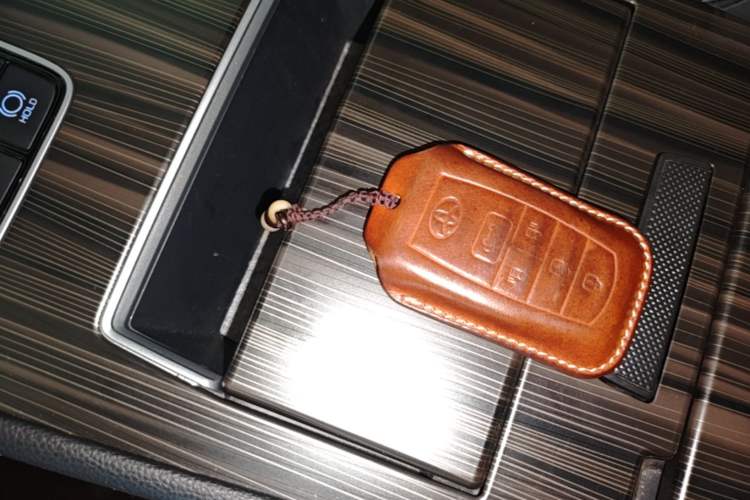 Used Toyota SIENNA 2021 2.5L Hybrid Ultimate Edition Vehicle Key