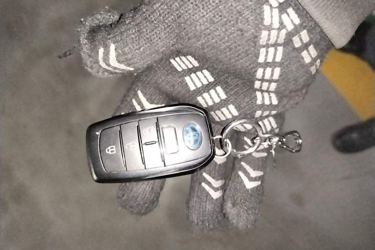 Used Toyota SIENNA 2021 2.5L Hybrid Premium Edition Vehicle Key