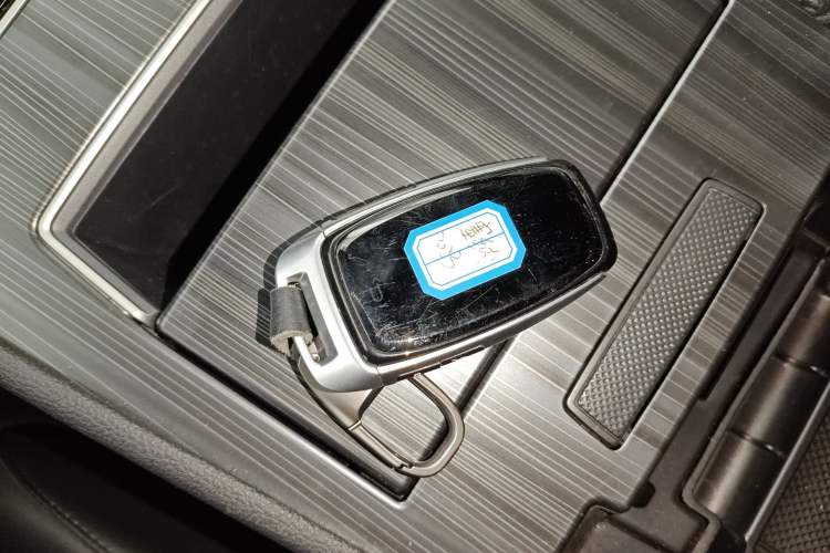 Used Toyota SIENNA 2021 2.5L Hybrid Premium Edition Vehicle Key