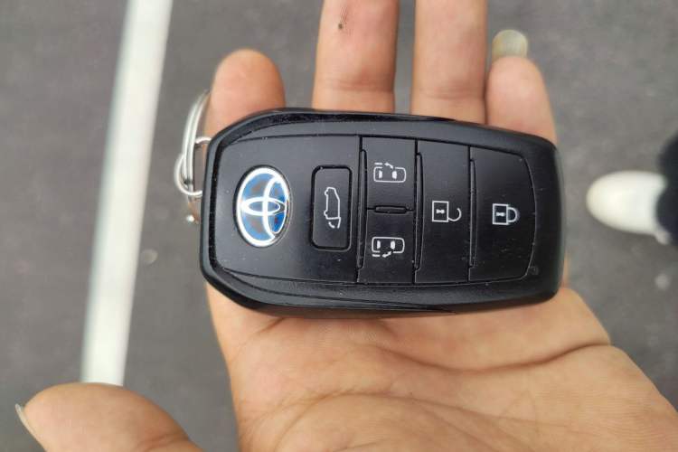 Used Toyota SIENNA 2021 2.5L Hybrid Ultimate Edition Vehicle Key