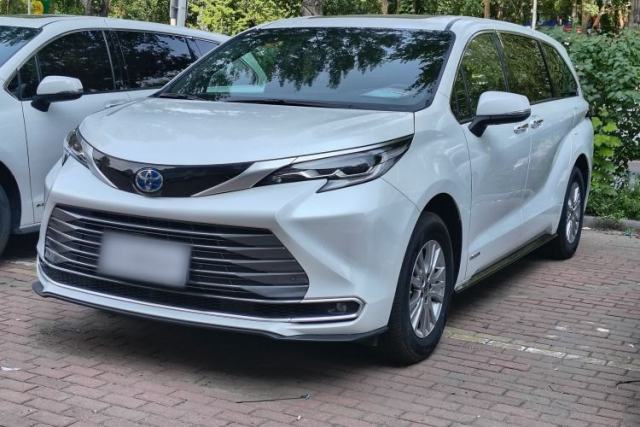 Used Toyota SIENNA 2021 2.5L Hybrid Premium Edition