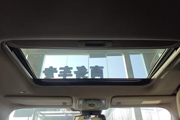 Used Toyota SIENNA 2021 2.5L Hybrid Luxury Edition Headliner