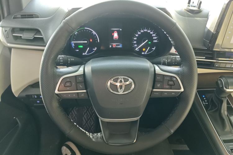 Used Toyota SIENNA 2021 2.5L Hybrid Luxury Edition Steering Wheel