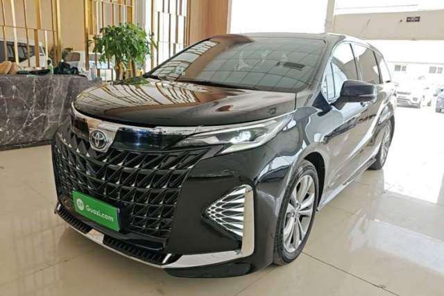Used Toyota SIENNA 2023 2.5L Hybrid Deluxe Edition