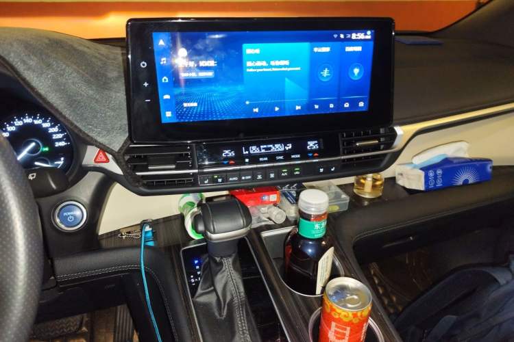 Used Toyota SIENNA 2023 2.5L Hybrid Deluxe Edition Audio And AC Panel