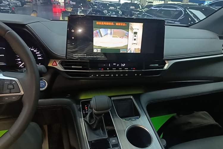 Used Toyota SIENNA 2023 2.5L Hybrid Deluxe Edition Audio And AC Panel
