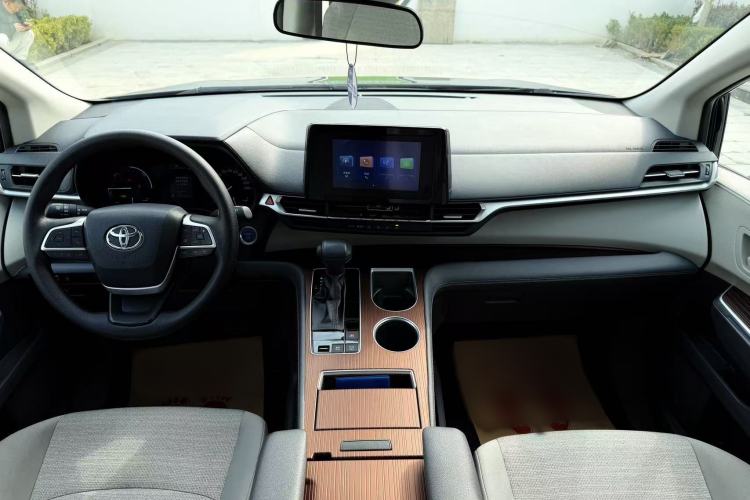Used Toyota SIENNA 2023 2.5L Hybrid Comfort Edition Audio And AC Panel