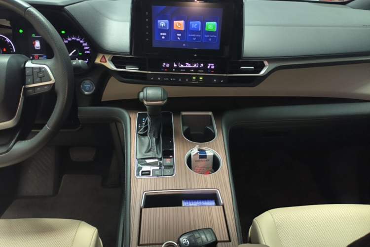 Used Toyota SIENNA 2023 2.5L Hybrid Luxury Edition Audio And AC Panel
