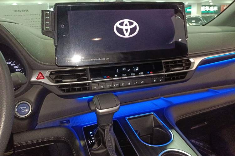 Used Toyota SIENNA 2023 2.5L Hybrid Deluxe Edition Audio And AC Panel