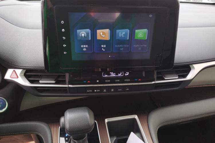 Used Toyota SIENNA 2023 2.5L Hybrid Comfort Edition Audio And AC Panel