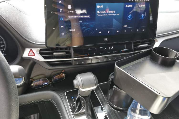 Used Toyota SIENNA 2023 2.5L Hybrid Platinum Edition Audio And AC Panel