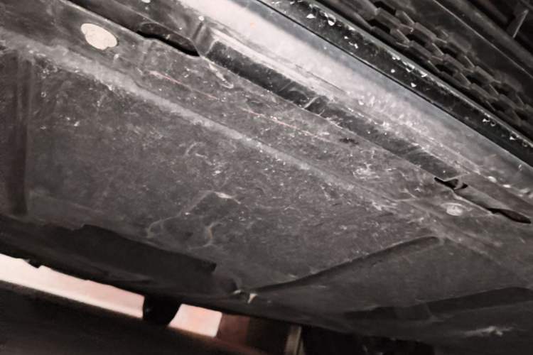 Used Toyota SIENNA 2023 2.5L Hybrid Platinum Edition Chassis Front