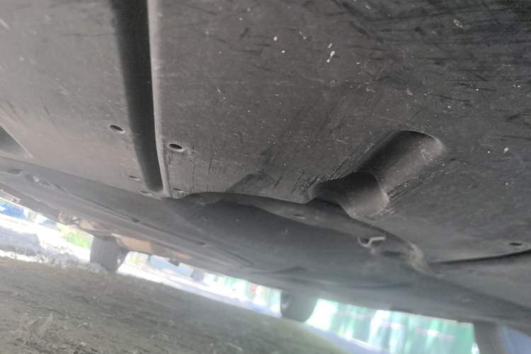 Used Toyota SIENNA 2023 2.5L Hybrid Deluxe Edition Chassis Front