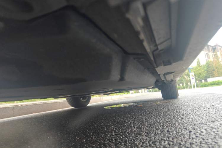 Used Toyota SIENNA 2023 2.5L Hybrid Comfort Edition Chassis Front Left