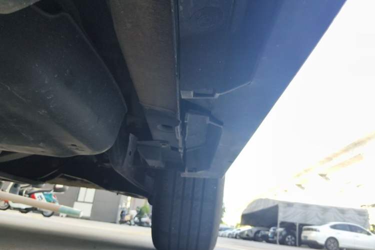 Used Toyota SIENNA 2023 2.5L Hybrid Comfort Edition Chassis Front Left
