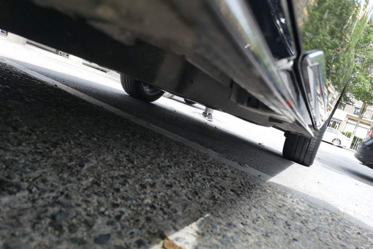 Used Toyota SIENNA 2023 2.5L Hybrid Platinum Edition Chassis Front Left