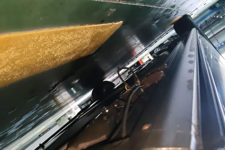 Used Toyota SIENNA 2023 2.5L Hybrid Comfort Edition Chassis Front Right