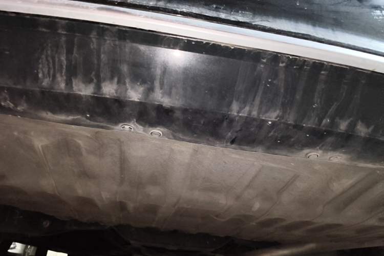 Used Toyota SIENNA 2023 2.5L Hybrid Platinum Edition Chassis Rear