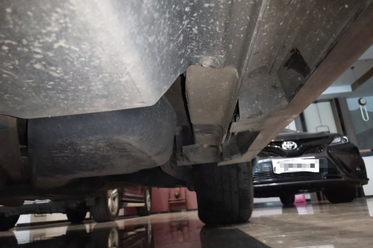 Used Toyota SIENNA 2023 2.5L Hybrid Comfort Edition Chassis Rear Left