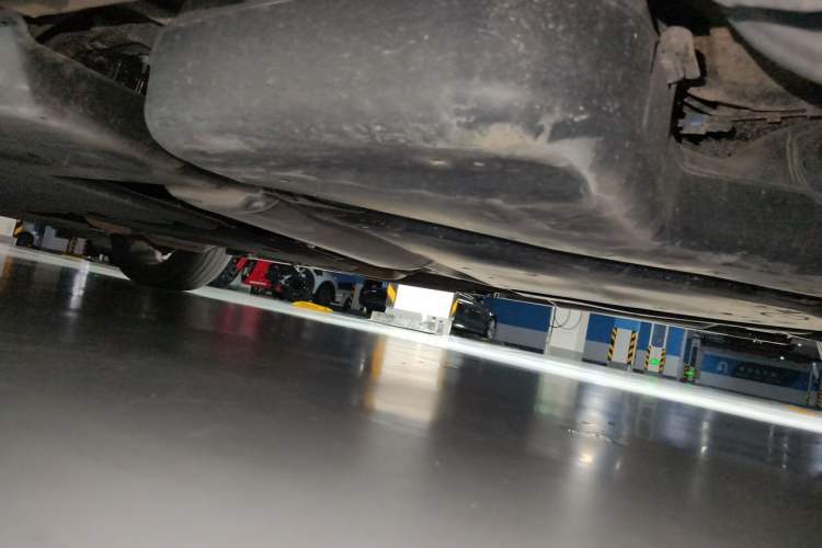 Used Toyota SIENNA 2023 2.5L Hybrid Deluxe Edition Chassis Rear Left