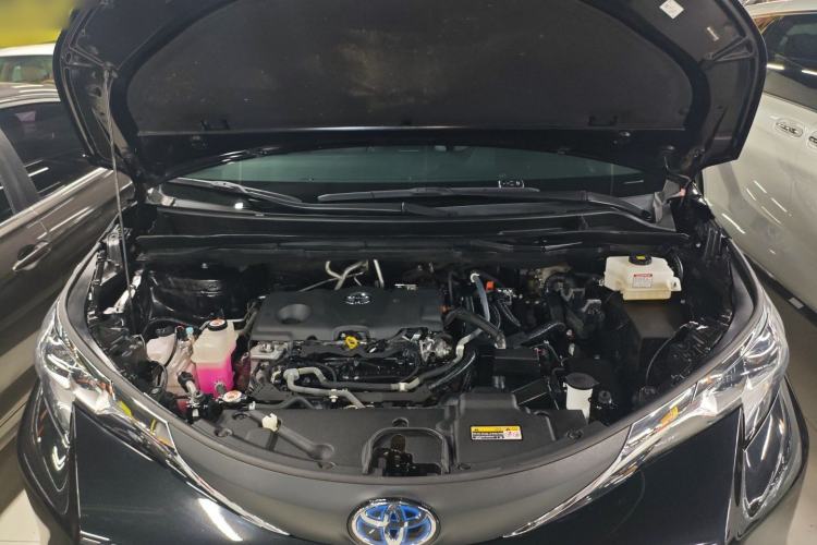 Used Toyota SIENNA 2023 2.5L Hybrid Comfort Edition Engine Bay