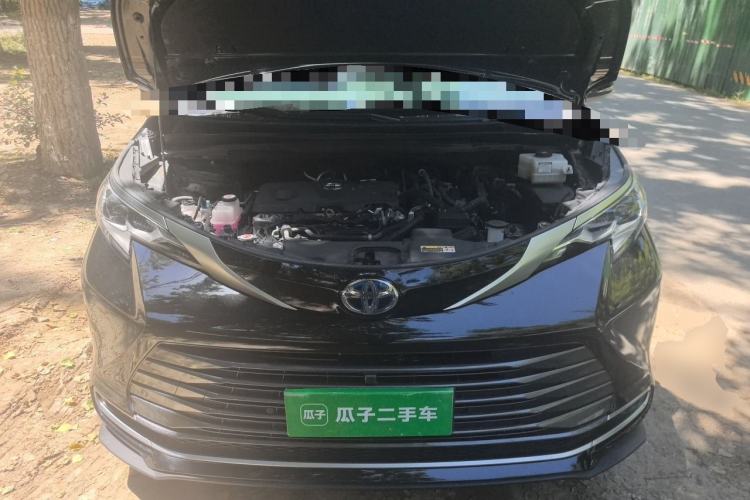 Used Toyota SIENNA 2023 2.5L Hybrid Deluxe Edition Engine Bay