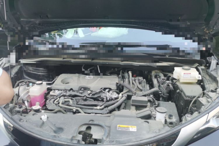 Used Toyota SIENNA 2023 2.5L Hybrid Deluxe Edition Engine Bay
