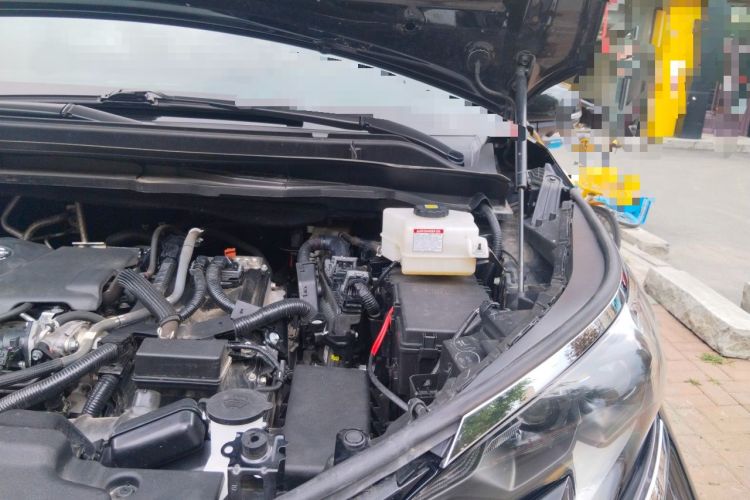 Used Toyota SIENNA 2023 2.5L Hybrid Comfort Edition Engine Bay Left