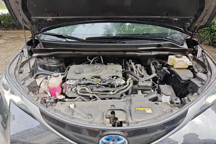 Used Toyota SIENNA 2023 2.5L Hybrid Ultimate Edition Engine Bay