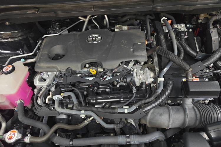 Used Toyota SIENNA 2023 2.5L Hybrid Deluxe Edition Engine Bay
