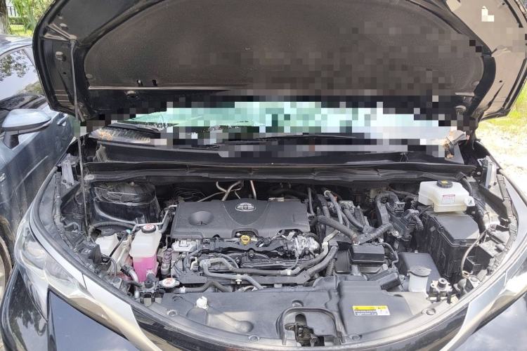 Used Toyota SIENNA 2023 2.5L Hybrid Deluxe Edition Engine Bay