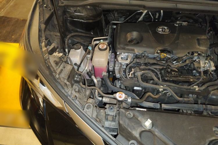 Used Toyota SIENNA 2023 2.5L Hybrid Deluxe Edition Engine Bay Right