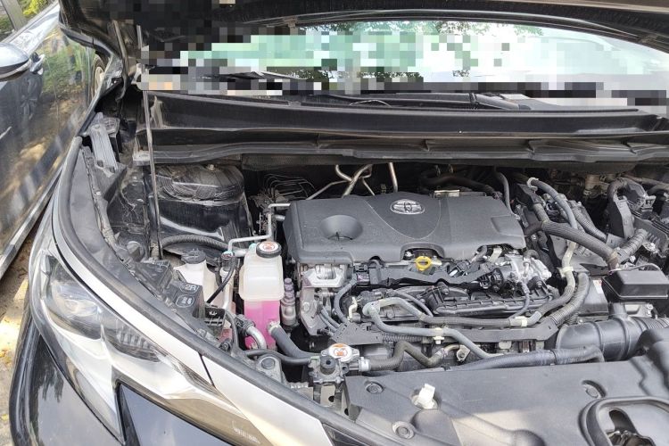 Used Toyota SIENNA 2023 2.5L Hybrid Deluxe Edition Engine Bay Right