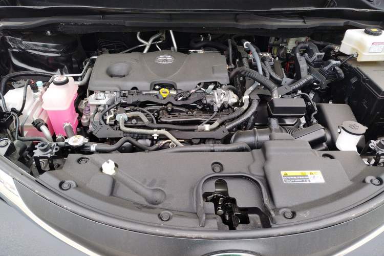 Used Toyota SIENNA 2023 2.5L Hybrid Comfort Edition Engine Bay