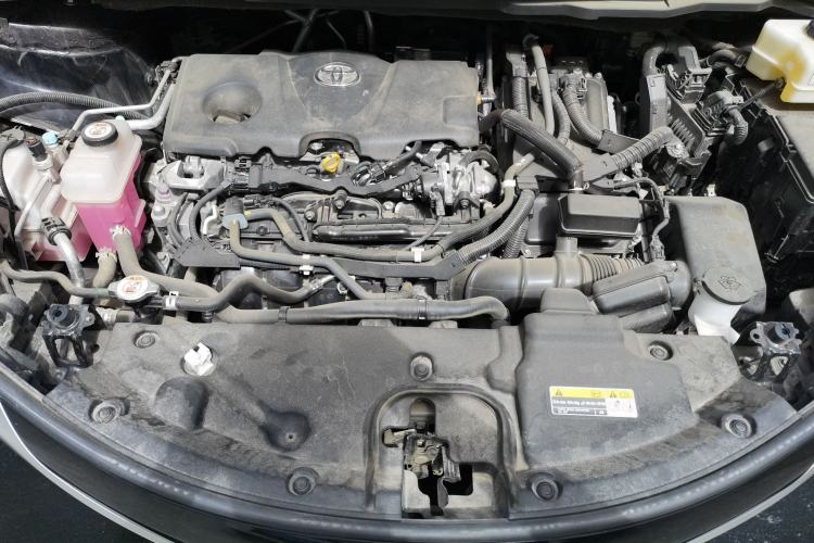 Used Toyota SIENNA 2023 2.5L Hybrid Platinum Edition Engine Bay