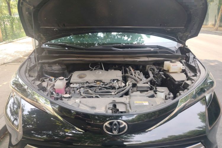 Used Toyota SIENNA 2023 2.5L Hybrid Comfort Edition Engine Bay