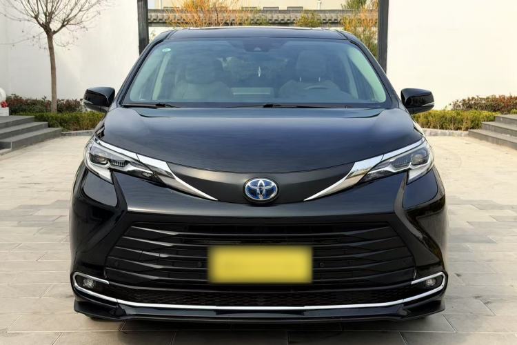 Used Toyota SIENNA 2023 2.5L Hybrid Comfort Edition Exterior 1