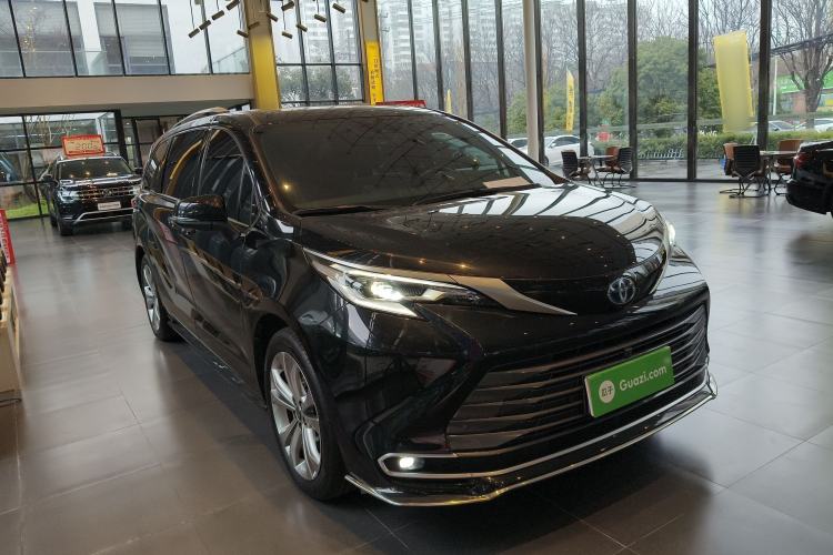 Used Toyota SIENNA 2023 2.5L Hybrid Deluxe Edition Exterior 1