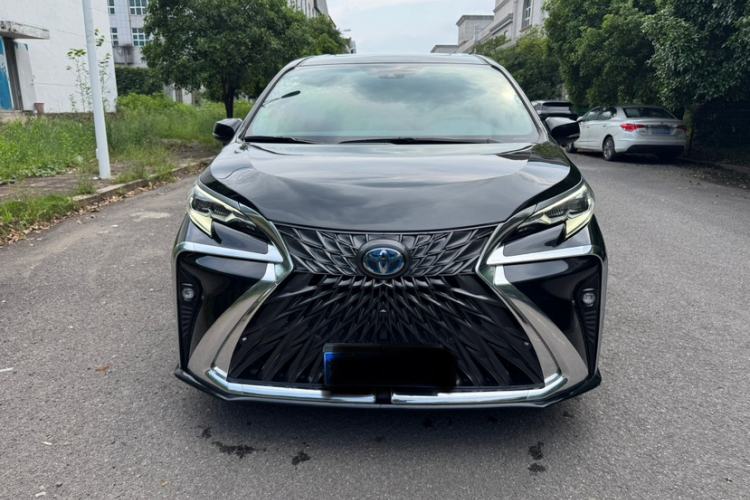 Used Toyota SIENNA 2023 2.5L Hybrid Luxury Edition Exterior 1